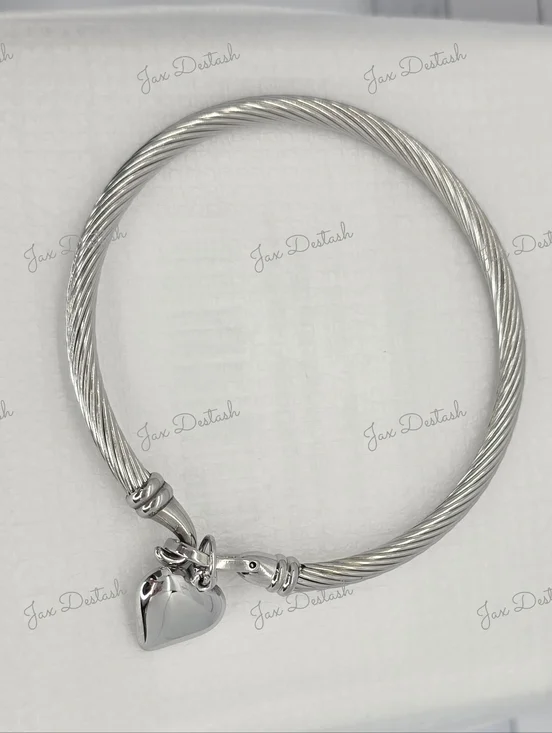 Silver Tone Heart Charm Cable Bangle Bracelet BR107 - Picture 3 of 4